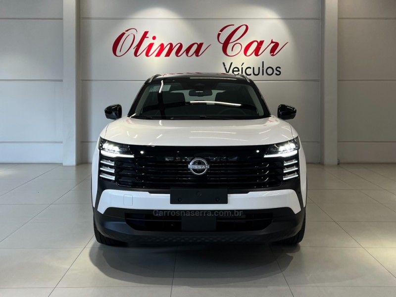 NISSAN KICKS 1.0 PLATINUM TURBO 2025/2026 ÓTIMA CAR FLORES DA CUNHA / Carros no Vale
