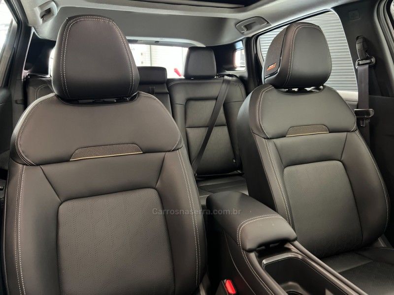 NISSAN KICKS 1.0 PLATINUM TURBO 2025/2026 ÓTIMA CAR FLORES DA CUNHA / Carros no Vale