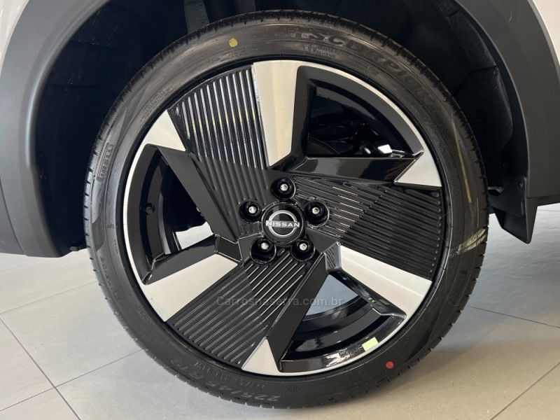 NISSAN KICKS 1.0 PLATINUM TURBO 2025/2026 ÓTIMA CAR FLORES DA CUNHA / Carros no Vale