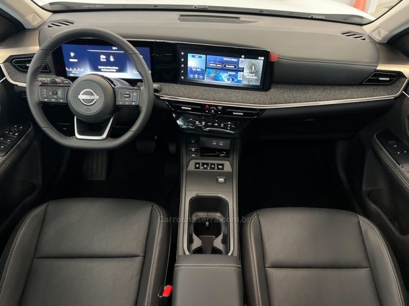 NISSAN KICKS 1.0 PLATINUM TURBO 2025/2026 ÓTIMA CAR FLORES DA CUNHA / Carros no Vale