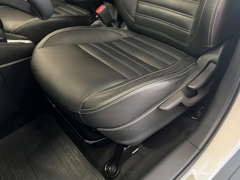 NISSAN KICKS 1.6 16V SV LIMITED 2017/2017 ÓTIMA CAR FLORES DA CUNHA / Carros no Vale NISSAN KICKS 1.6 16V SV LIMITED 2017/2017 ÓTIMA CAR FLORES DA CUNHA / Carros no Vale