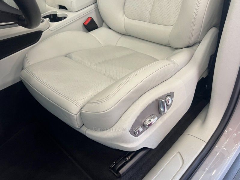 PORSCHE MACAN 2.0 16V 2022/2023 ÓTIMA CAR FLORES DA CUNHA / Carros no Vale