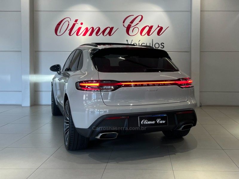 PORSCHE MACAN 2.0 16V 2022/2023 ÓTIMA CAR FLORES DA CUNHA / Carros no Vale