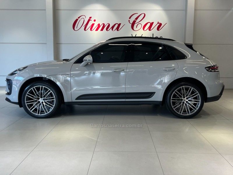 PORSCHE MACAN 2.0 16V 2022/2023 ÓTIMA CAR FLORES DA CUNHA / Carros no Vale