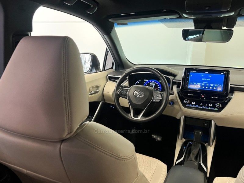 TOYOTA COROLLA 1.8 CROSS XRX 16V HÍBRIDO 2022/2023 ÓTIMA CAR FLORES DA CUNHA / Carros no Vale TOYOTA COROLLA 1.8 CROSS XRX 16V HÍBRIDO 2022/2023 ÓTIMA CAR FLORES DA CUNHA / Carros no Vale
