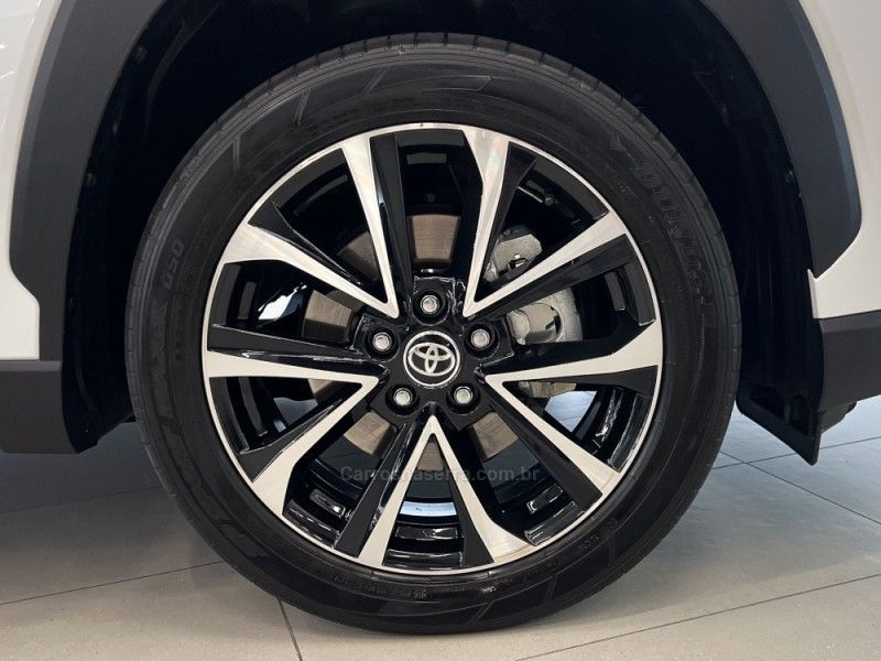 TOYOTA COROLLA 1.8 CROSS XRX 16V HÍBRIDO 2022/2023 ÓTIMA CAR FLORES DA CUNHA / Carros no Vale TOYOTA COROLLA 1.8 CROSS XRX 16V HÍBRIDO 2022/2023 ÓTIMA CAR FLORES DA CUNHA / Carros no Vale