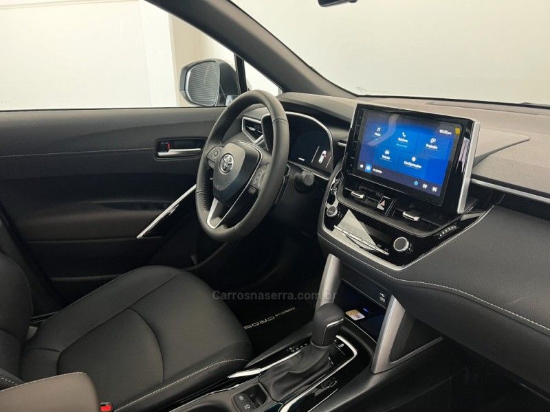 TOYOTA COROLLA 2.0 CROSS XRE 16V 2026/2026 ÓTIMA CAR FLORES DA CUNHA / Carros no Vale