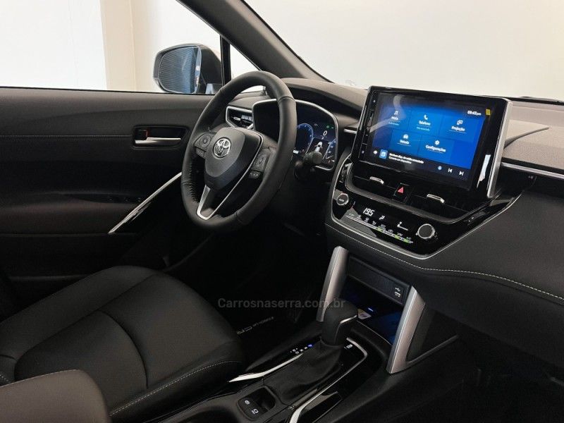 TOYOTA COROLLA 2.0 CROSS XRE 16V 2026/2026 ÓTIMA CAR FLORES DA CUNHA / Carros no Vale