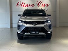 TOYOTA HILUX SW4 2.8 4X4 SRX PLATINUM TURBO 7 LUGARES 2024/2024 ÓTIMA CAR FLORES DA CUNHA / Carros no Vale