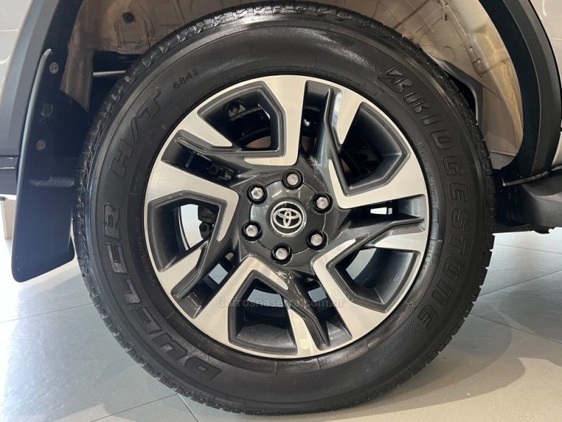 TOYOTA HILUX SW4 2.8 4X4 SRX PLATINUM TURBO 7 LUGARES 2024/2024 ÓTIMA CAR FLORES DA CUNHA / Carros no Vale TOYOTA HILUX SW4 2.8 4X4 SRX PLATINUM TURBO 7 LUGARES 2024/2024 ÓTIMA CAR FLORES DA CUNHA / Carros no Vale