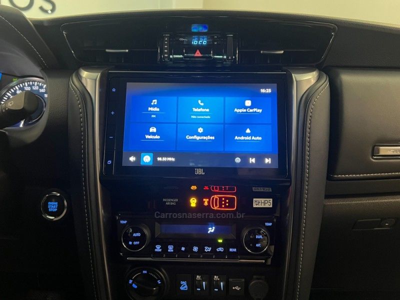 TOYOTA HILUX SW4 2.8 4X4 SRX PLATINUM TURBO 7 LUGARES 2024/2024 ÓTIMA CAR FLORES DA CUNHA / Carros no Vale TOYOTA HILUX SW4 2.8 4X4 SRX PLATINUM TURBO 7 LUGARES 2024/2024 ÓTIMA CAR FLORES DA CUNHA / Carros no Vale