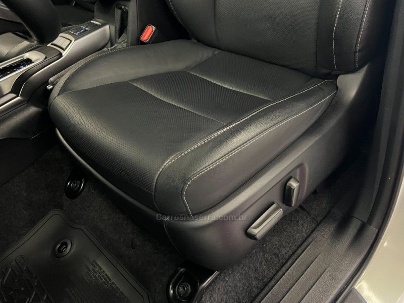 TOYOTA HILUX SW4 2.8 SRX 4X4 16V TURBO INTERCOOLER 2021/2021 ÓTIMA CAR FLORES DA CUNHA / Carros no Vale