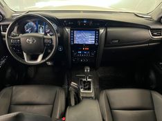 TOYOTA HILUX SW4 2.8 SRX 4X4 16V TURBO INTERCOOLER 2021/2021 ÓTIMA CAR FLORES DA CUNHA / Carros no Vale