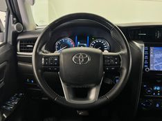 TOYOTA HILUX SW4 2.8 SRX 4X4 16V TURBO INTERCOOLER 2021/2021 ÓTIMA CAR FLORES DA CUNHA / Carros no Vale