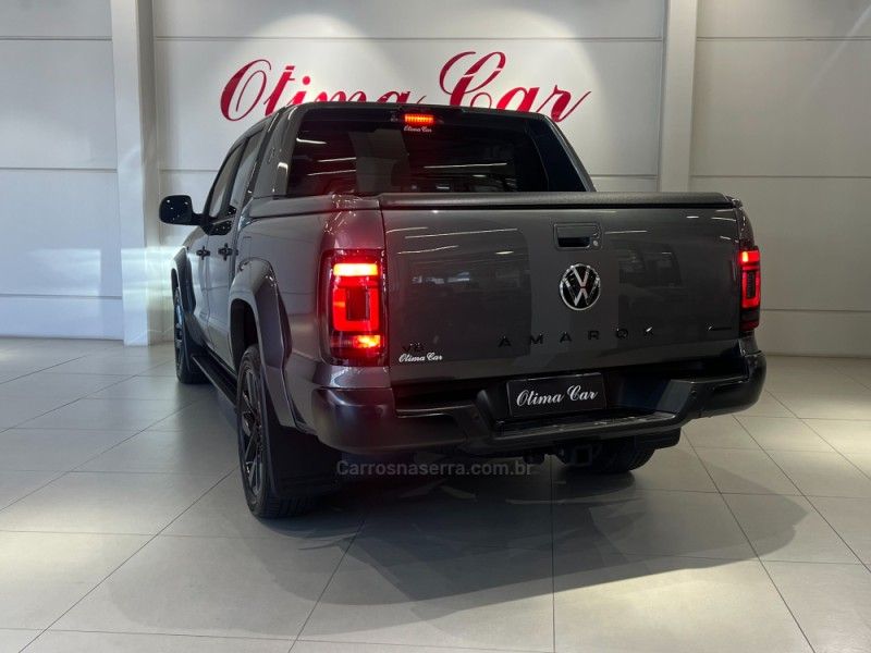 VOLKSWAGEN AMAROK 3.0 V6 EXTREME CD 4X4 AUTOMÁTICO 2024/2025 ÓTIMA CAR FLORES DA CUNHA / Carros no Vale