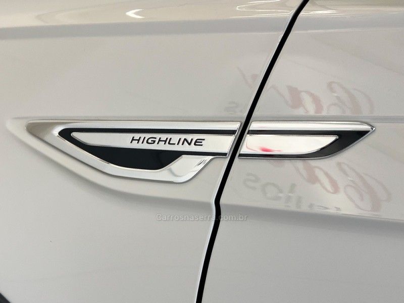 VOLKSWAGEN NIVUS 1.0 TSI HIGHLINE 2022/2023 ÓTIMA CAR FLORES DA CUNHA / Carros no Vale