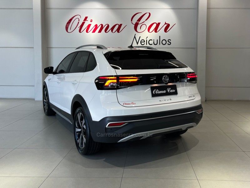 VOLKSWAGEN NIVUS 1.0 TSI HIGHLINE 2022/2023 ÓTIMA CAR FLORES DA CUNHA / Carros no Vale