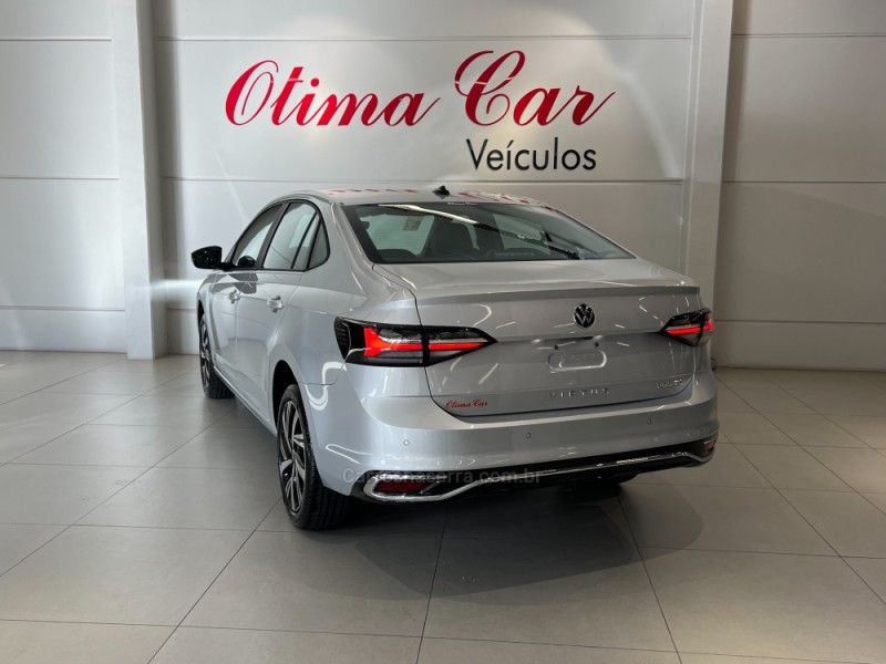 VOLKSWAGEN VIRTUS 1.0 200 TSI HIGHLINE 2025/2026 ÓTIMA CAR FLORES DA CUNHA / Carros no Vale