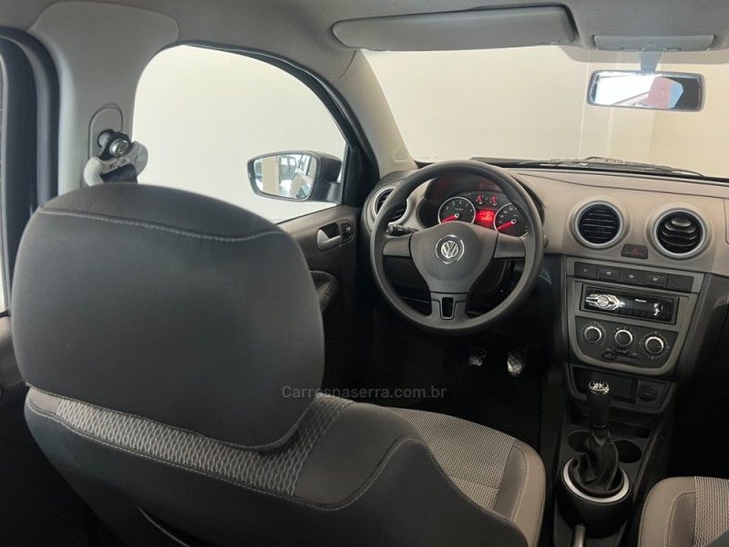 VOLKSWAGEN VOYAGE 1.6 MI COMFORTLINE 8V 2012/2013 ÓTIMA CAR FLORES DA CUNHA / Carros no Vale