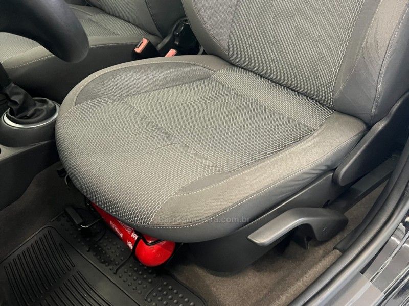 VOLKSWAGEN VOYAGE 1.6 MI COMFORTLINE 8V 2012/2013 ÓTIMA CAR FLORES DA CUNHA / Carros no Vale