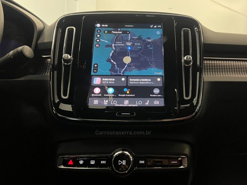 VOLVO EC40 BLACK EDITION ULTRA P8 ELÉTRICO 2025/2026 ÓTIMA CAR FLORES DA CUNHA / Carros no Vale