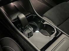 VOLVO EC40 BLACK EDITION ULTRA P8 ELÉTRICO 2025/2026 ÓTIMA CAR FLORES DA CUNHA / Carros no Vale