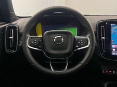 VOLVO EC40 BLACK EDITION ULTRA P8 ELÉTRICO 2025/2026 ÓTIMA CAR FLORES DA CUNHA / Carros no Vale