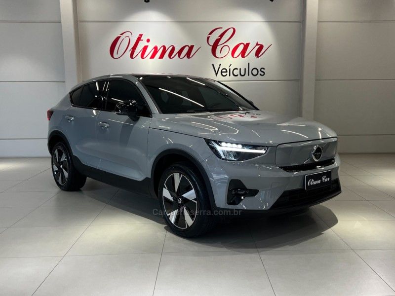 VOLVO EC40 PLUS P6 ELÉTRICO 2025/2026 ÓTIMA CAR FLORES DA CUNHA / Carros no Vale