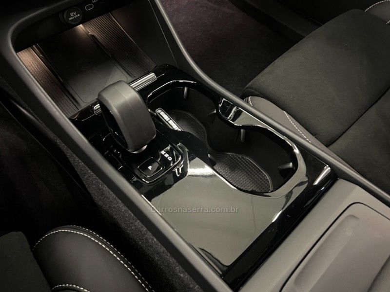 VOLVO EC40 PLUS P6 ELÉTRICO 2025/2026 ÓTIMA CAR FLORES DA CUNHA / Carros no Vale