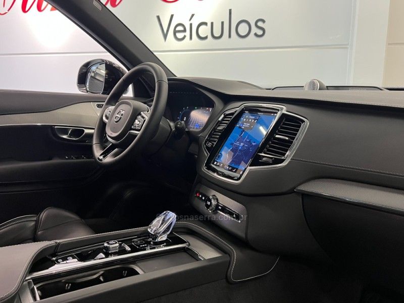 VOLVO XC90 2.0 T8 RECHARGE ULTRA DARK AWD HÍBRIDO 2023/2024 ÓTIMA CAR FLORES DA CUNHA / Carros no Vale