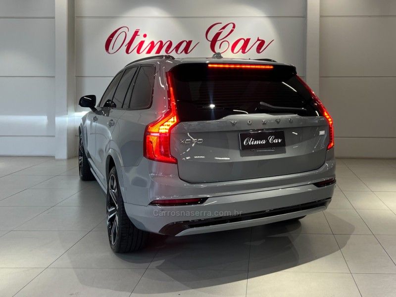 VOLVO XC90 2.0 T8 RECHARGE ULTRA DARK AWD HÍBRIDO 2023/2024 ÓTIMA CAR FLORES DA CUNHA / Carros no Vale