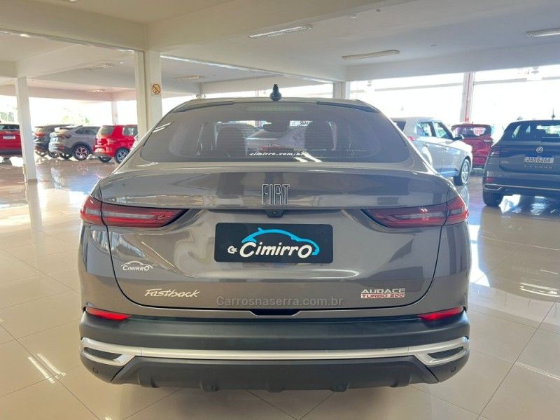 FIAT FASTBACK 1.0 AUDACE 200 TURBO 2023/2023 CIMIRRO AUTOMÓVEIS TAQUARA / Carros no Vale FIAT FASTBACK 1.0 AUDACE 200 TURBO 2023/2023 CIMIRRO AUTOMÓVEIS TAQUARA / Carros no Vale