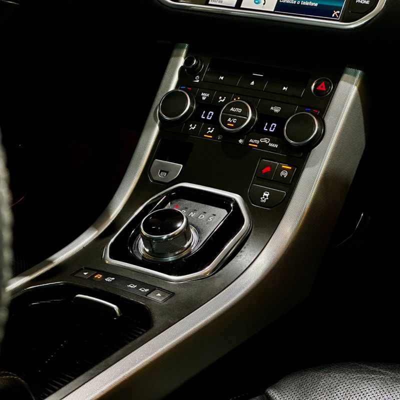 Land Rover Range R Evoque Si4 Se 2.0 2014/2015 DL MOTORS LAJEADO / Carros no Vale