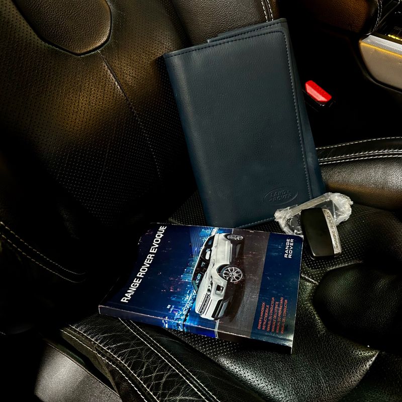 Land Rover Range R Evoque Si4 Se 2.0 2014/2015 DL MOTORS LAJEADO / Carros no Vale