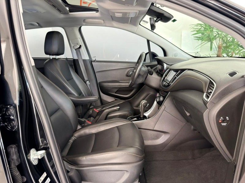 CHEVROLET TRACKER 1.4 16V TURBO LTZ 2017/2017 ANDRIGO VEÍCULOS CAXIAS DO SUL / Carros no Vale