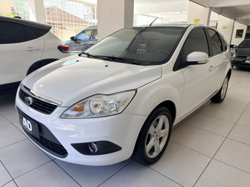 FORD FOCUS 2.0 GLX 16V 2012/2013 ANDRIGO VEÍCULOS CAXIAS DO SUL / Carros no Vale