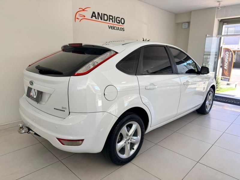 FORD FOCUS 2.0 GLX 16V 2012/2013 ANDRIGO VEÍCULOS CAXIAS DO SUL / Carros no Vale