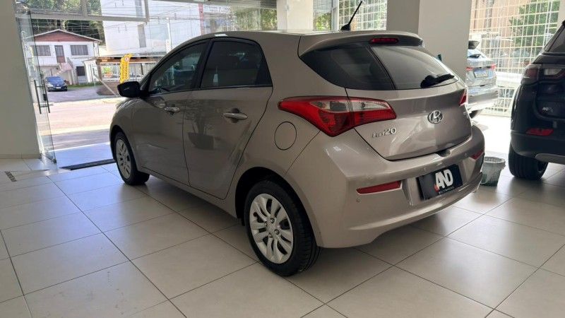 HYUNDAI HB20 1.6 COMFORT PLUS 16V 2017/2018 ANDRIGO VEÍCULOS CAXIAS DO SUL / Carros no Vale