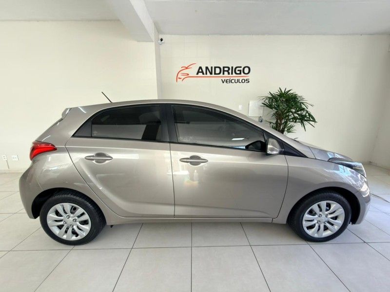 HYUNDAI HB20 1.6 COMFORT PLUS 16V 2017/2018 ANDRIGO VEÍCULOS CAXIAS DO SUL / Carros no Vale