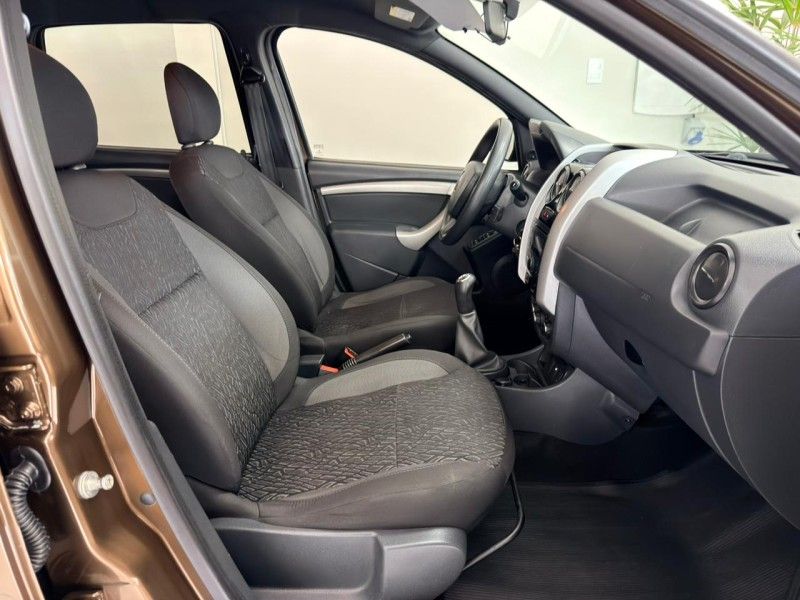 RENAULT DUSTER 1.6 EXPRESSION 4X2 16V 2016/2017 ANDRIGO VEÍCULOS CAXIAS DO SUL / Carros no Vale