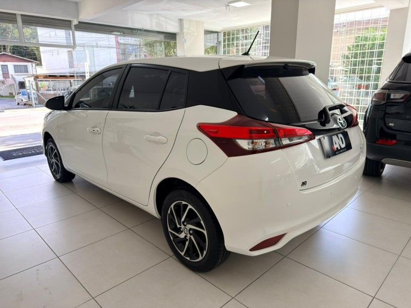 TOYOTA YARIS 1.5 XLS 2023/2024 ANDRIGO VEÍCULOS CAXIAS DO SUL / Carros no Vale