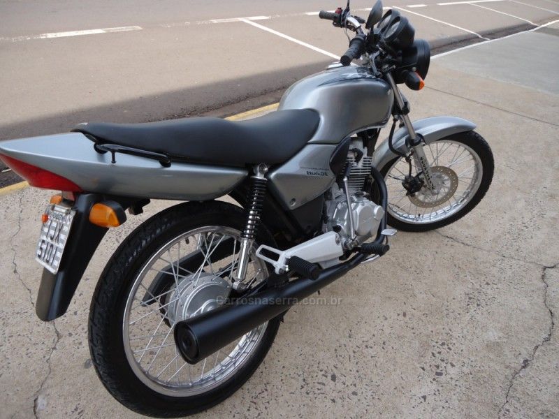 Honda Motos CG 125 TITAN ES 2001/2001 BOURSCHEID CARROS E MOTOS SANTA CLARA DO SUL / Carros no Vale