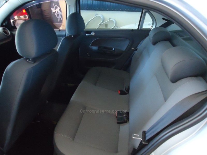 VOLKSWAGEN VOYAGE 1.0 MI TRENDLINE 8V 2012/2012 BOURSCHEID CARROS E MOTOS SANTA CLARA DO SUL / Carros no Vale