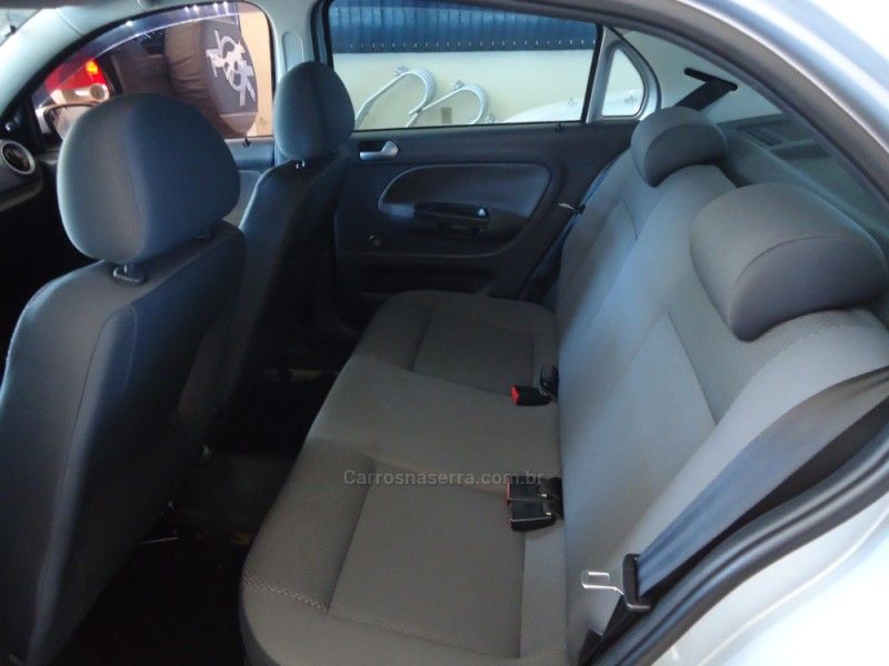 VOLKSWAGEN VOYAGE 1.0 MI TRENDLINE 8V 2012/2012 BOURSCHEID CARROS E MOTOS SANTA CLARA DO SUL / Carros no Vale