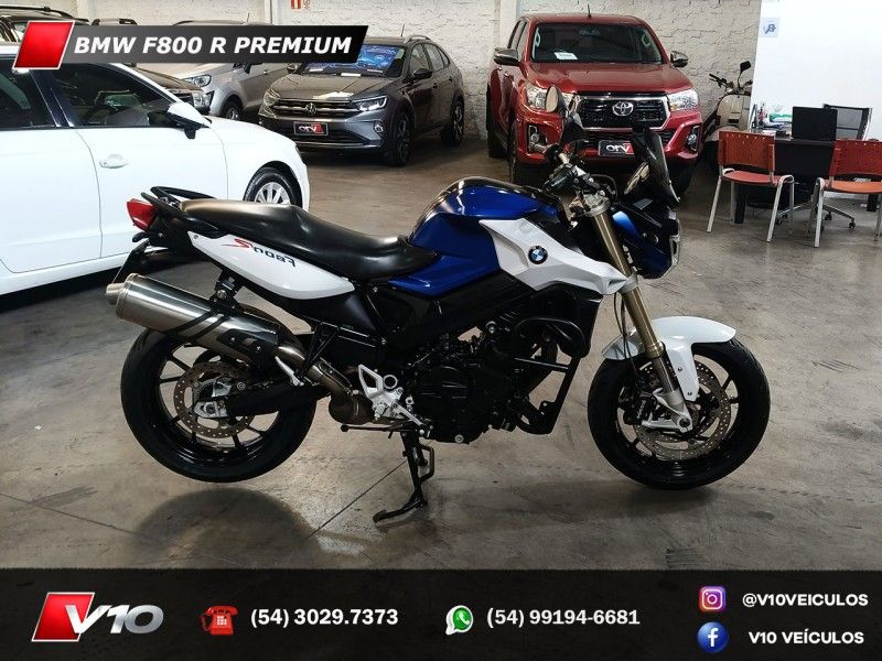 BMW F 800 R 2014/2015 V10 VEÍCULOS CAXIAS DO SUL / Carros no Vale