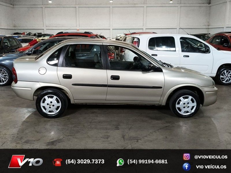 CHEVROLET CLASSIC 1.0 MPFI LIFE 8V 2009/2010 V10 VEÍCULOS CAXIAS DO SUL / Carros no Vale