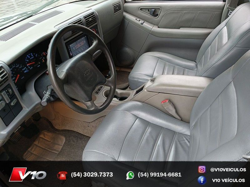 CHEVROLET S10 2.2 EFI DLX 4X2 CS 8V 1995/1996 V10 VEÍCULOS CAXIAS DO SUL / Carros no Vale