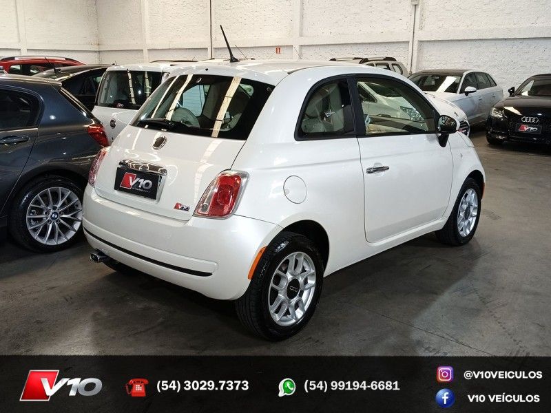FIAT 500 1.4 CULT 8V 2011/2012 V10 VEÍCULOS CAXIAS DO SUL / Carros no Vale