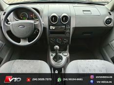 FORD ECOSPORT 1.6 XLT 8V 2003/2004 V10 VEÍCULOS CAXIAS DO SUL / Carros no Vale