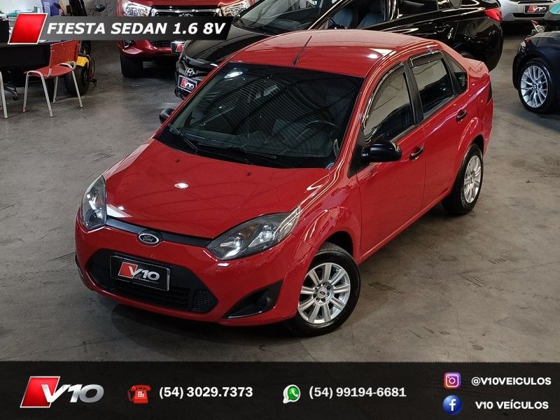 FORD FIESTA 1.6 MPI SEDAN 8V 2010/2011 V10 VEÍCULOS CAXIAS DO SUL / Carros no Vale